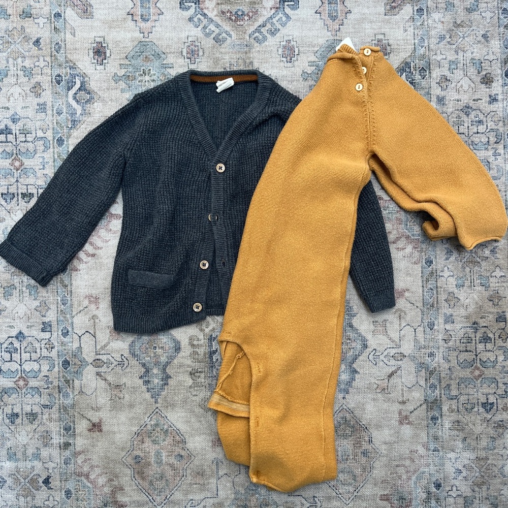 🍀 2/&10 H&M Knits Bundle 9-12 Mos - Charcoal Cardigan and Mustard Romper